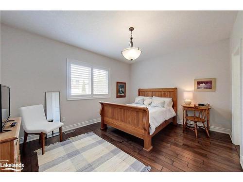 20 Dance Street, Collingwood, ON - Indoor Photo Showing Bedroom