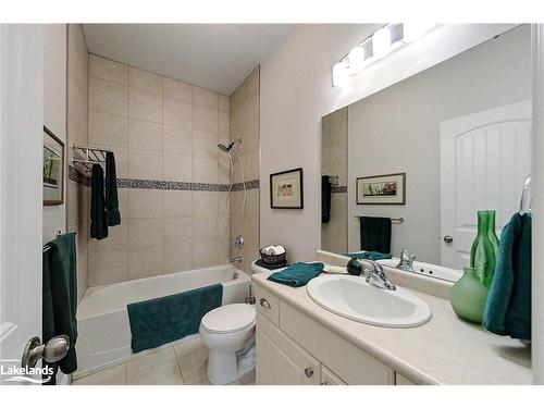 20 Dance Street, Collingwood, ON - Indoor Photo Showing Bathroom