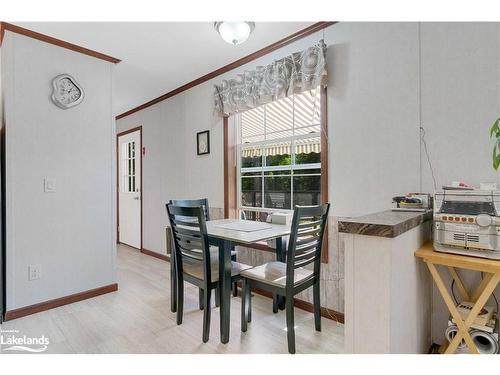 676 Super Sign Road, Emsdale, ON - Indoor Photo Showing Dining Room