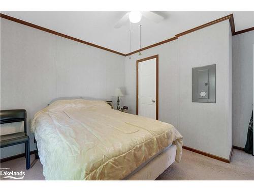 676 Super Sign Road, Emsdale, ON - Indoor Photo Showing Bedroom