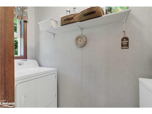 676 Super Sign Road, Emsdale, ON - Indoor Photo Showing Laundry Room