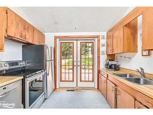 795310 The Blue Mountains - Clearview Townline, The Blue Mountains, ON - Indoor Photo Showing Kitchen With Double Sink