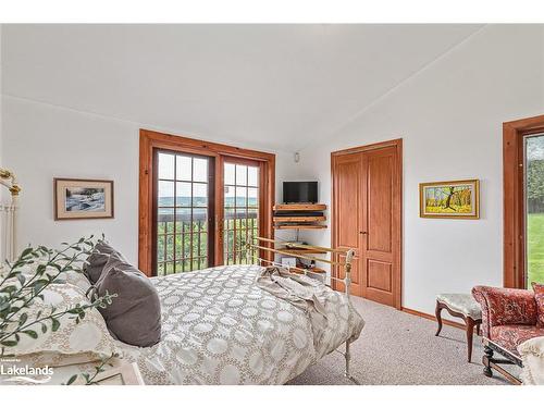 795310 The Blue Mountains - Clearview Townline, The Blue Mountains, ON - Indoor Photo Showing Bedroom