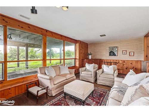 795310 The Blue Mountains - Clearview Townline, The Blue Mountains, ON - Indoor Photo Showing Living Room