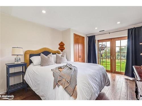 795310 The Blue Mountains - Clearview Townline, The Blue Mountains, ON - Indoor Photo Showing Bedroom