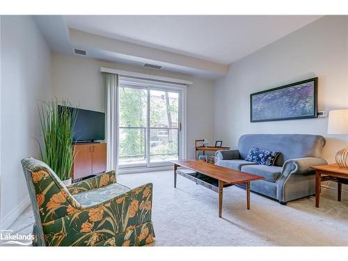 205-91 Raglan Street, Collingwood, ON - Indoor Photo Showing Living Room