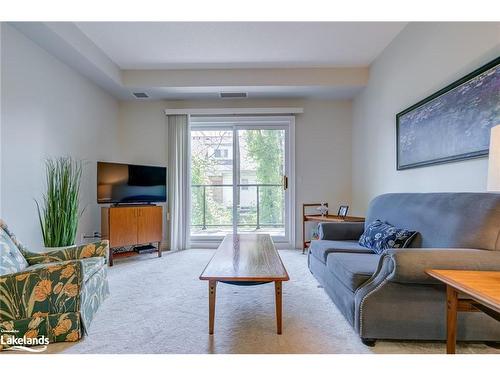 205-91 Raglan Street, Collingwood, ON - Indoor Photo Showing Living Room