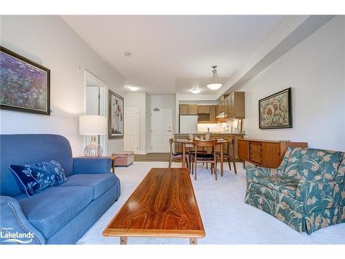 205-91 Raglan Street, Collingwood, ON - Indoor Photo Showing Living Room