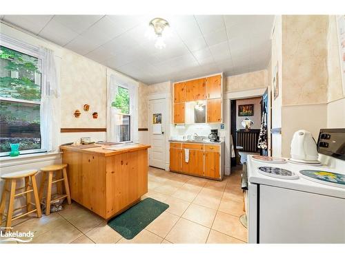 12 Church Street, Parry Sound, ON - Indoor Photo Showing Kitchen