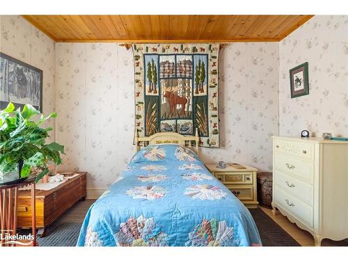 12 Church Street, Parry Sound, ON - Indoor Photo Showing Bedroom