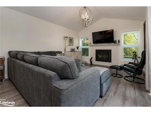 774 Johnston Park Avenue, Collingwood, ON - Indoor Photo Showing Living Room With Fireplace