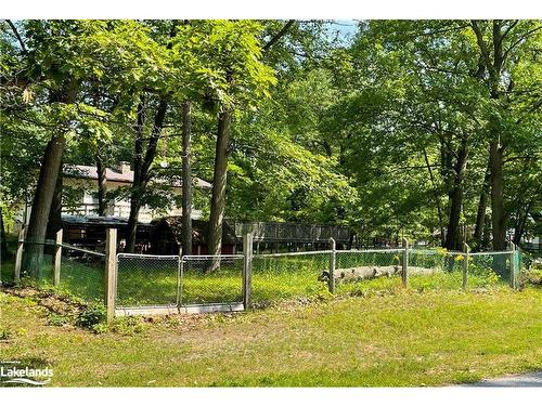 828 Oxbow Park Drive, Wasaga Beach, ON - Outdoor