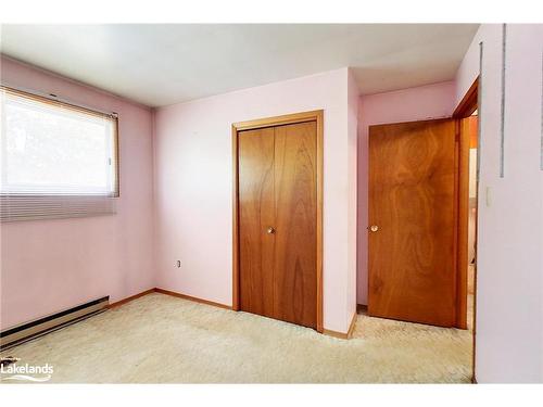 828 Oxbow Park Drive, Wasaga Beach, ON - Indoor Photo Showing Other Room