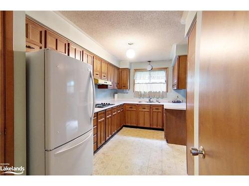 828 Oxbow Park Drive, Wasaga Beach, ON - Indoor Photo Showing Kitchen