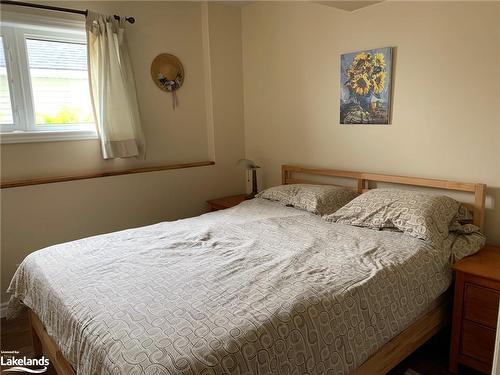 163 Lake Drive, The Blue Mountains, ON - Indoor Photo Showing Bedroom