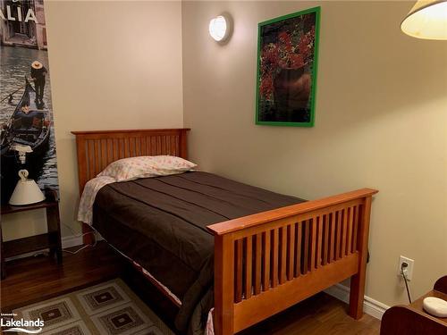 163 Lake Drive, The Blue Mountains, ON - Indoor Photo Showing Bedroom