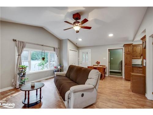 1255 Falkenburg Road, Muskoka Lakes, ON - Indoor Photo Showing Living Room