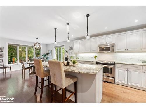 33 South Harbour Drive, Bobcaygeon, ON - Indoor Photo Showing Kitchen With Stainless Steel Kitchen With Upgraded Kitchen