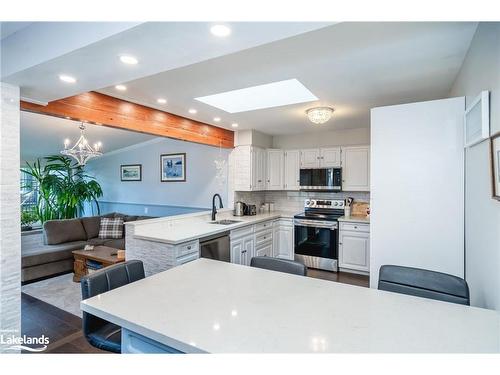 11 Richelieu Street, Penetanguishene, ON - Indoor Photo Showing Kitchen