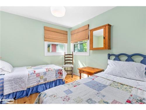 1516 Mortimer'S Point Road, Port Carling, ON - Indoor Photo Showing Bedroom