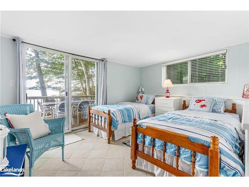 1516 Mortimer'S Point Road, Port Carling, ON - Indoor Photo Showing Bedroom