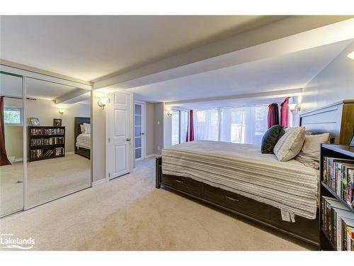 30 Kohl Street, Collingwood, ON - Indoor Photo Showing Bedroom