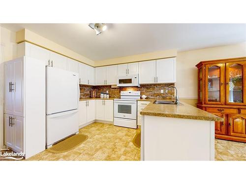 80 Downer Crescent, Wasaga Beach, ON - Indoor Photo Showing Kitchen