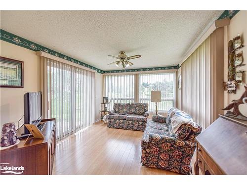 56 Tecumseth Pines Drive, New Tecumseth, ON - Indoor Photo Showing Living Room