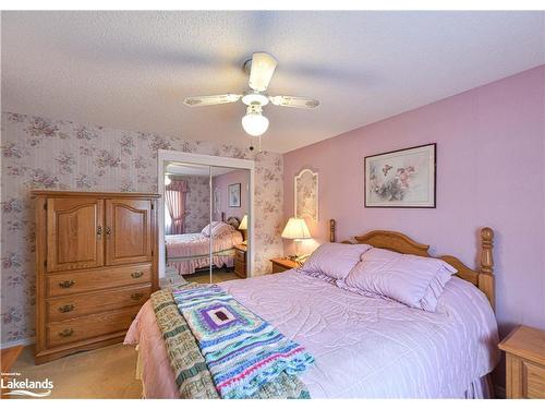 56 Tecumseth Pines Drive, New Tecumseth, ON - Indoor Photo Showing Bedroom