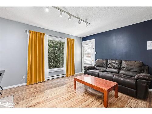 113-23 Dawson Drive, Collingwood, ON - Indoor Photo Showing Living Room