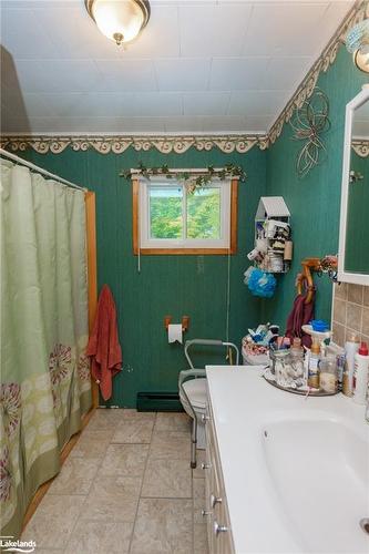 11643 522 Highway, Port Loring, ON - Indoor Photo Showing Bathroom