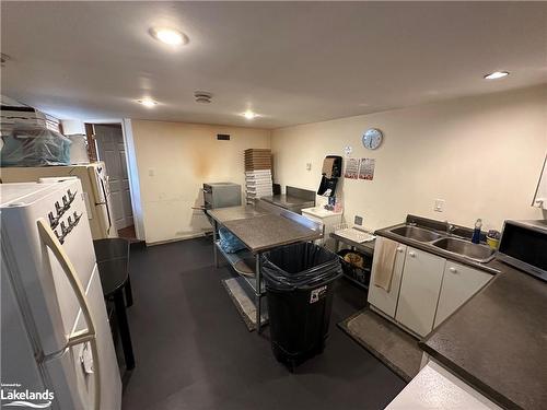 11643 522 Highway, Port Loring, ON - Indoor Photo Showing Kitchen With Double Sink