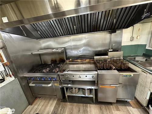 11643 522 Highway, Port Loring, ON - Indoor Photo Showing Kitchen