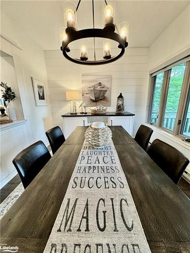 2621 Grandview Forest Glen Drive, Huntsville, ON - Indoor Photo Showing Dining Room