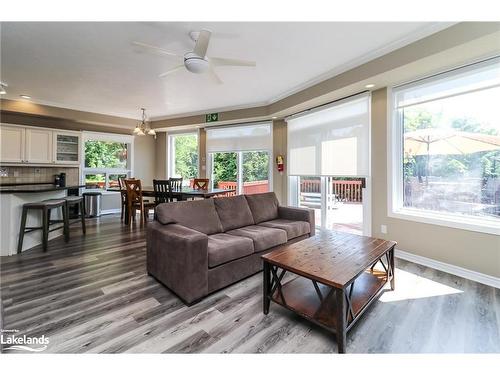 106 Birch View Trail, The Blue Mountains, ON - Indoor Photo Showing Living Room