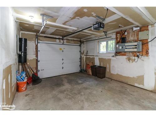 106 Birch View Trail, The Blue Mountains, ON - Indoor Photo Showing Garage