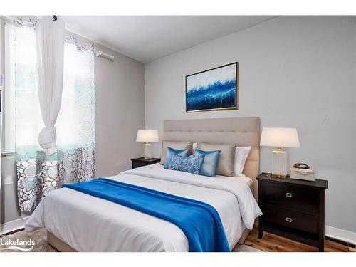 622 Oak Street, Collingwood, ON - Indoor Photo Showing Bedroom