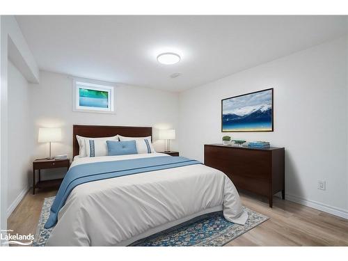 622 Oak Street, Collingwood, ON - Indoor Photo Showing Bedroom