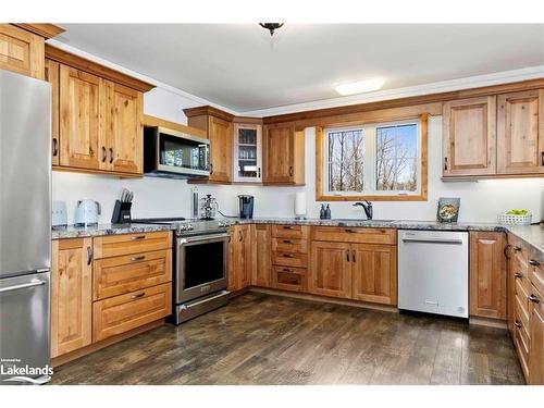 89 Mclennan Lane, Parry Sound, ON - Indoor Photo Showing Kitchen