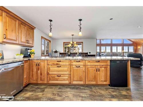 89 Mclennan Lane, Parry Sound, ON - Indoor Photo Showing Kitchen