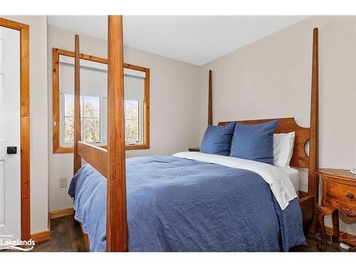 89 Mclennan Lane, Parry Sound, ON - Indoor Photo Showing Bedroom