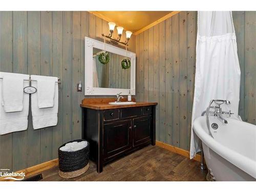 89 Mclennan Lane, Parry Sound, ON - Indoor Photo Showing Bathroom