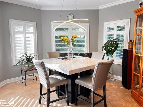 48 Idlewood Drive, Wasaga Beach, ON - Indoor Photo Showing Dining Room