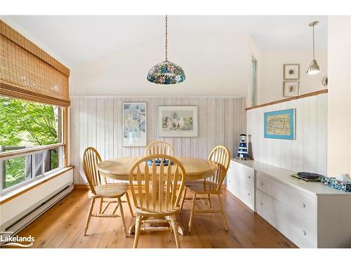 199A Sugar Lake Road, Seguin, ON - Indoor Photo Showing Dining Room