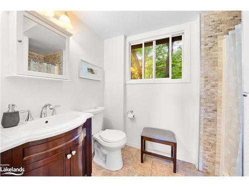 199A Sugar Lake Road, Seguin, ON - Indoor Photo Showing Bathroom