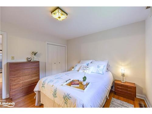 365 Macisaac Drive, Orillia, ON - Indoor Photo Showing Bedroom