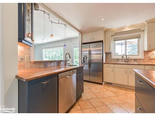 365 Macisaac Drive, Orillia, ON - Indoor Photo Showing Kitchen