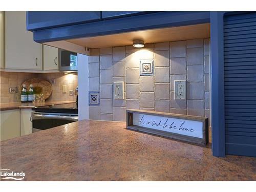 365 Macisaac Drive, Orillia, ON - Indoor Photo Showing Kitchen