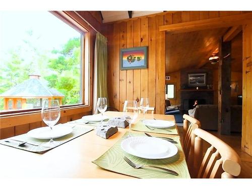 1 Brill'S Island, Nipissing Twp, ON - Indoor Photo Showing Dining Room