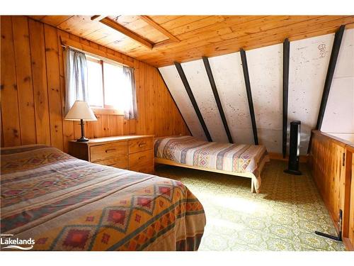 1 Brill'S Island, Nipissing Twp, ON - Indoor Photo Showing Bedroom